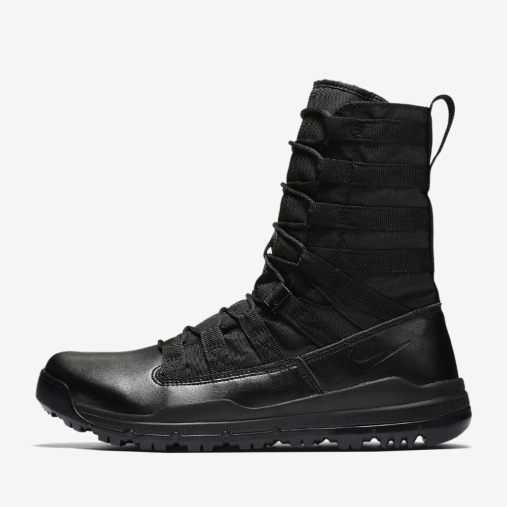 Nike SFB Gen 2 8” Tactical Boot Sneakers
